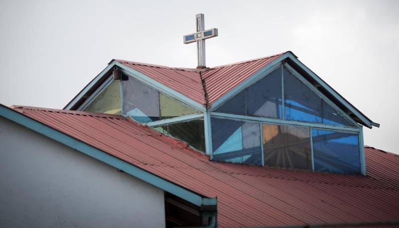 Mother dumps child in church, disappears