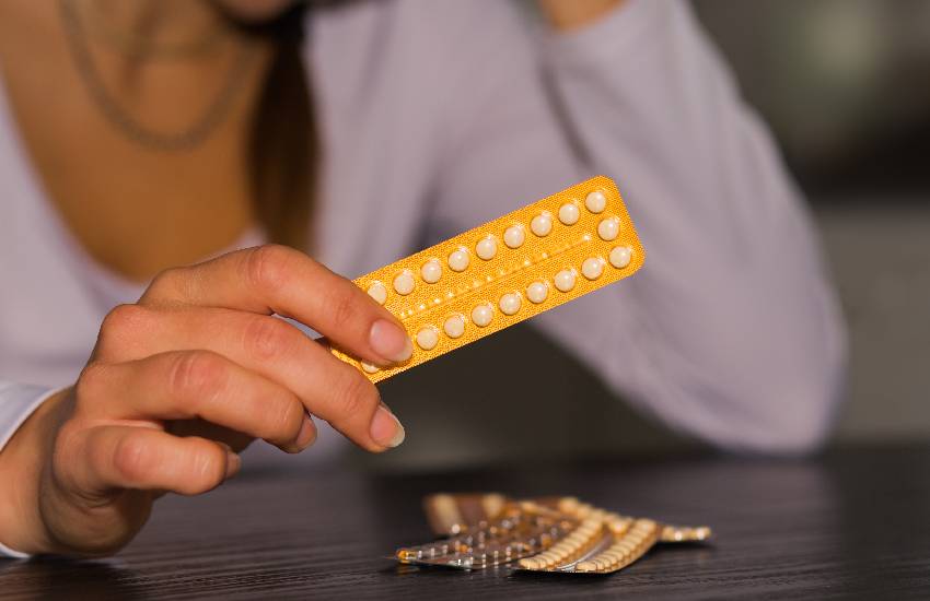 Of combined oral contraceptives, Covid-19 and blood clots