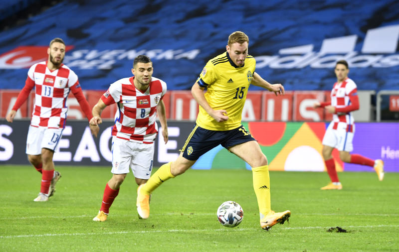Sweden beat Croatia 2-1 to stave off Nations League relegation