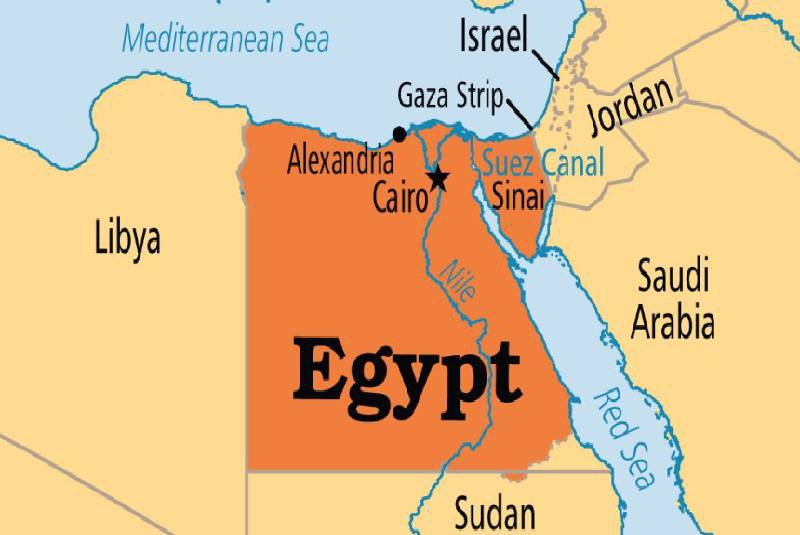 Explosives expert killed defusing bomb near church