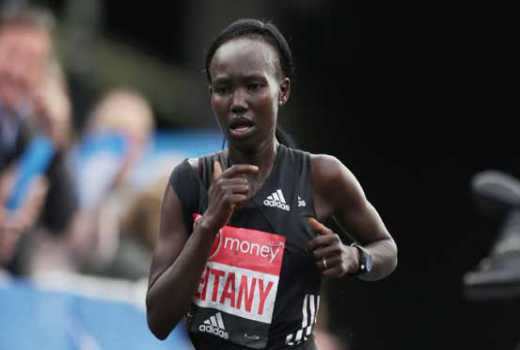 Keitany, Kipchoge face strong line up: Douglas Wakiihuri was the first Kenyan to win London Marathon