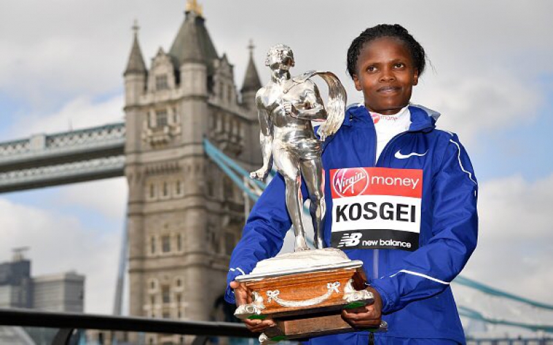  Kenya's Brigid Kosgei breaks half marathon world record 