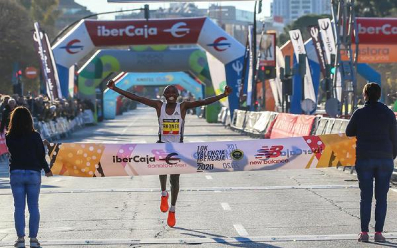 Rhonex Kipruto and Sheila Chepkirui break records in Valencia marathon