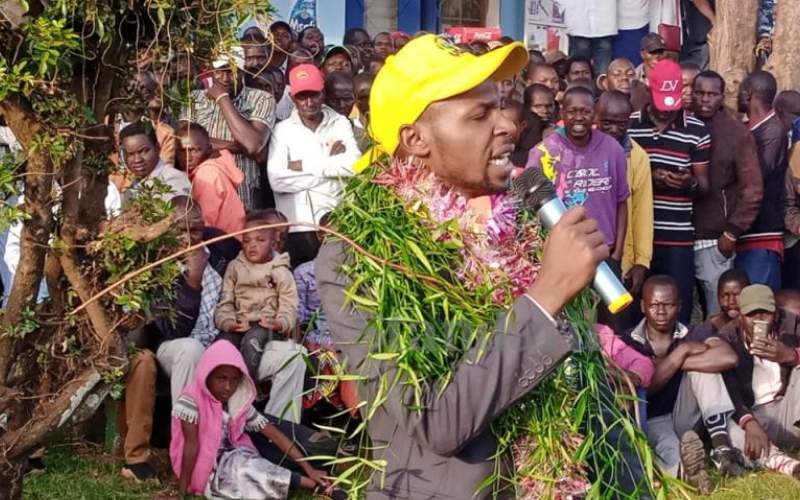 Villagers raise campaign funds for man seeking to unseat Keter