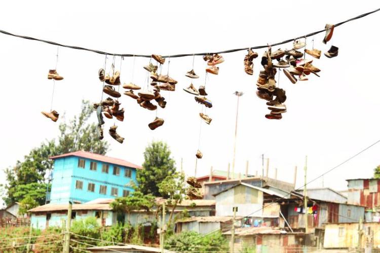 Why criminals hang boots on power lines