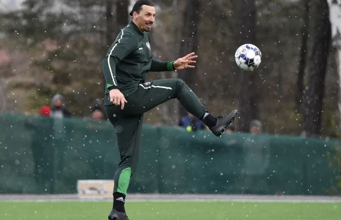 'Zlatan fever' hits Hammarby as striker trains with club again