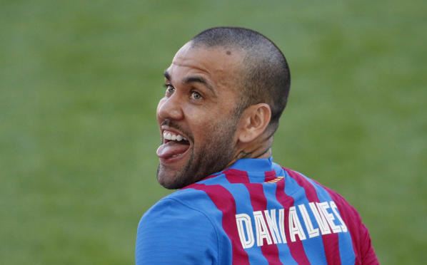 Barcelona to appeal Dani Alves' two-game suspension 