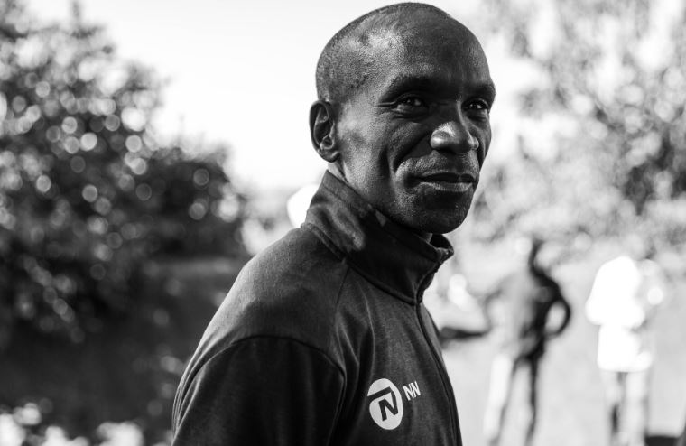 Covid-19: Eliud Kipchoge distributes relief food to 60 vulnerable athletes