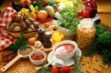 Eating a Mediterranean diet can cut risk of depression and heart disease says study