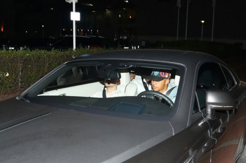 Manchester United outcast Memphis Depay snapped looking glum as he headed  out for lunch in Rolls Royce as Lyon plot mega move