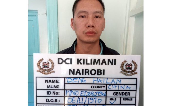 Four Chinese deported for caning restaurant worker