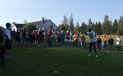 Open golf tournament gathers momentum abroad
