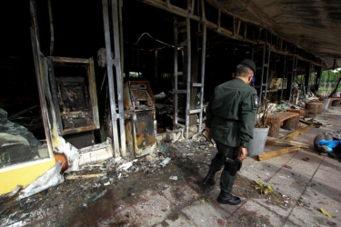 Insurgent bomb and gun attacks kill three in southern Thailand