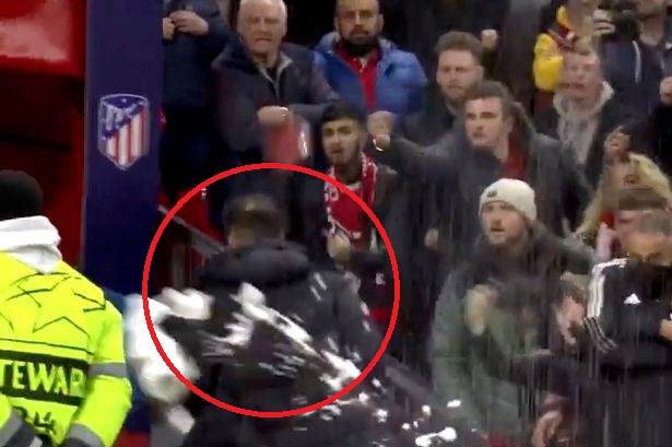 Man Utd to identify and ban fans who threw objects at Atletico coach Simeone
