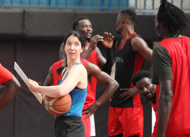 How Liz Mills became the first woman to coach a men's basketball team in an  international tournament