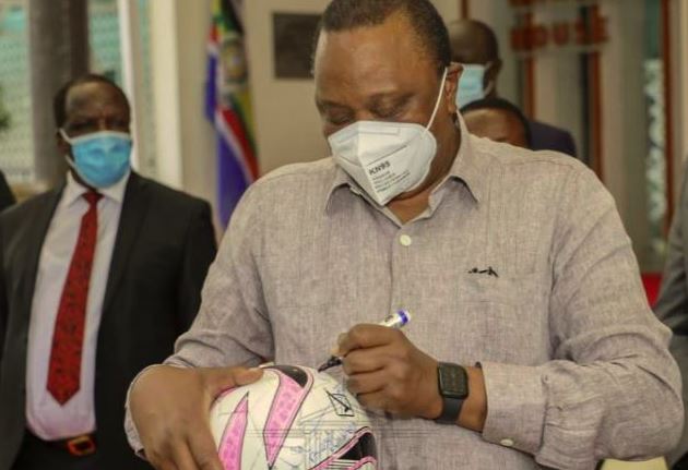PHOTOS: President Uhuru gives KPL club new team bus, donates Sh2m