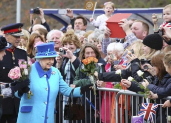Queen Elizabeth marks longest reign
