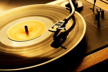 Return of vinyl records