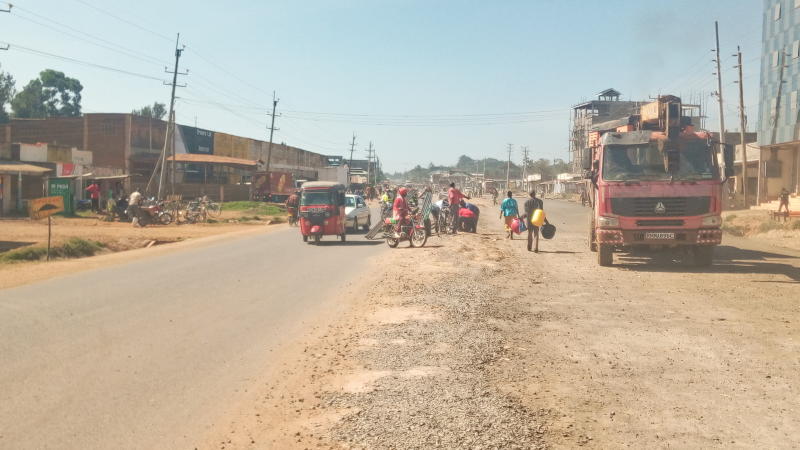 Save us from this dusty road, Bungoma traders demand