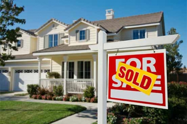 Smart ways to sell a house in a competitive market