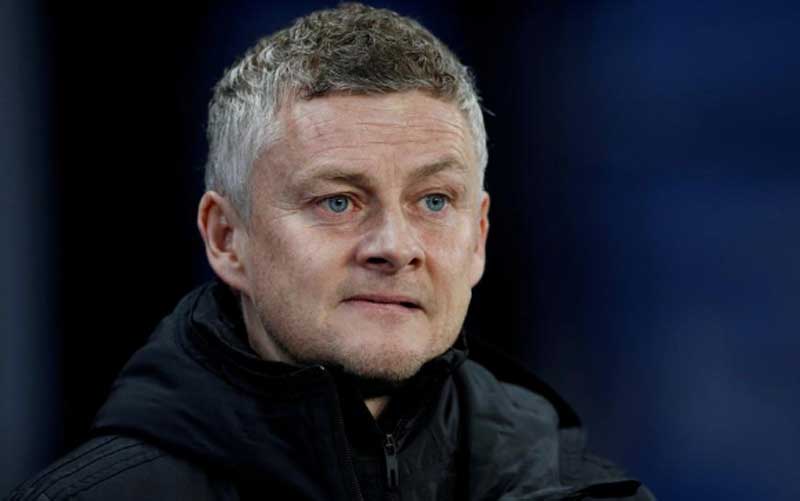 Solskjaer says Man United would back league suspension over coronavirus