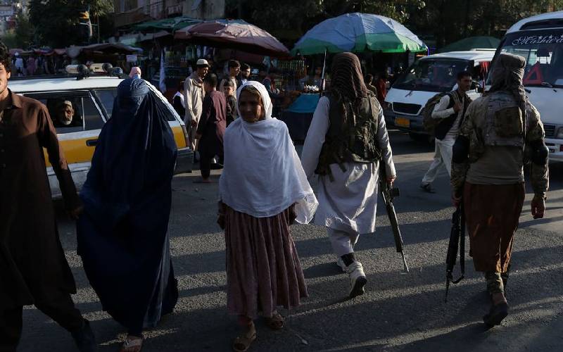 Taliban prepare to reveal new Afghan government amid economic turmoil