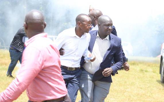 Teargas, chaos as Ruto rally aborts