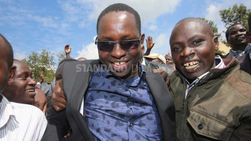 Day of the rebels as Bowen, Keter triumph