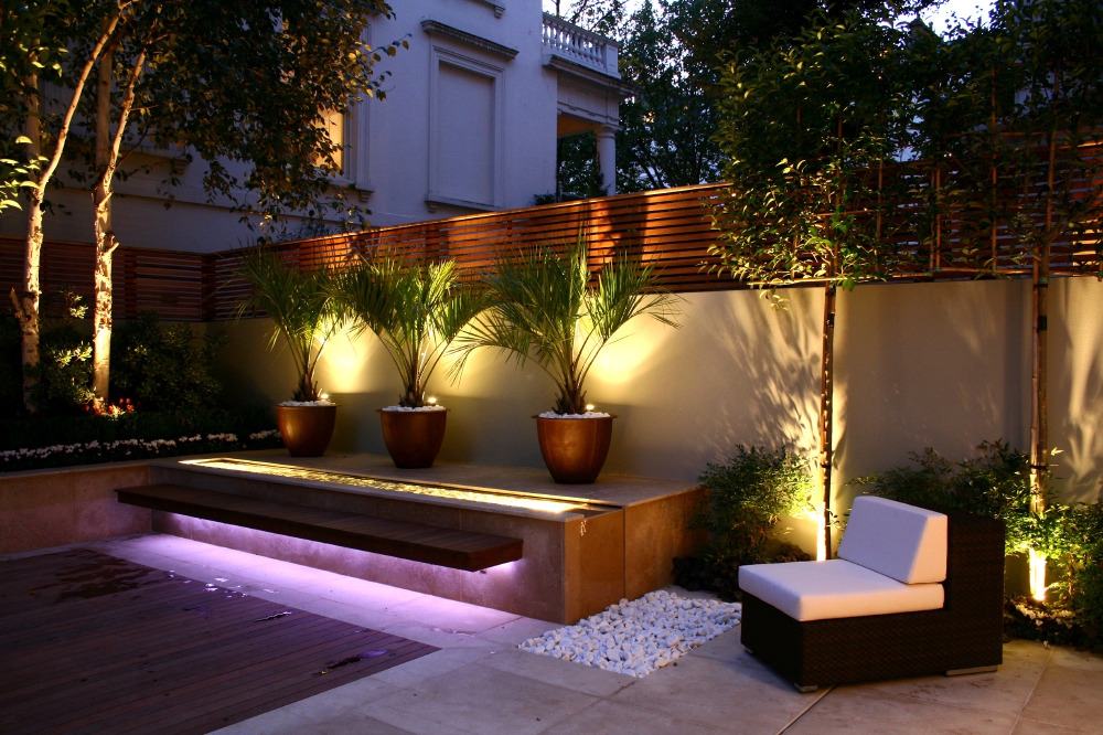 Decorative lighting for elegant garden