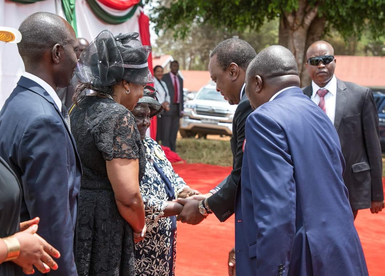 Uhuru, Ruto and Raila at Kamaru burial (Photos)