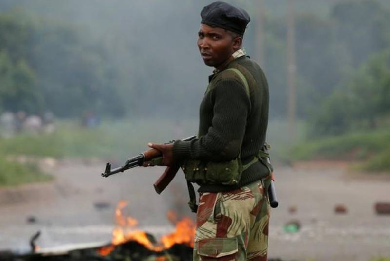 Internet shut down as soldiers patrol Zimbabwe streets 