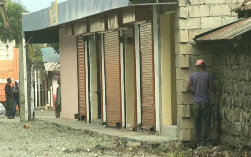 Muggers take over reclaimed town wayleave