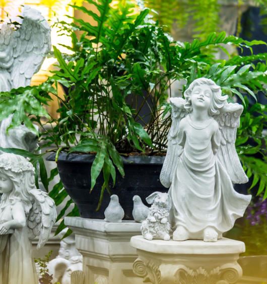 Sculptures for elegant gardens