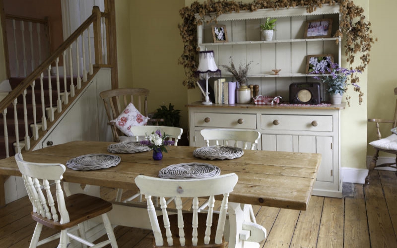 Simple ways to inject a countryside feel into your interior decor