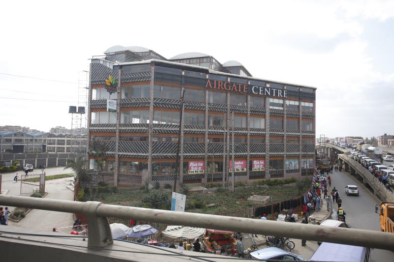 Taj Mall to be brought down in two weeks