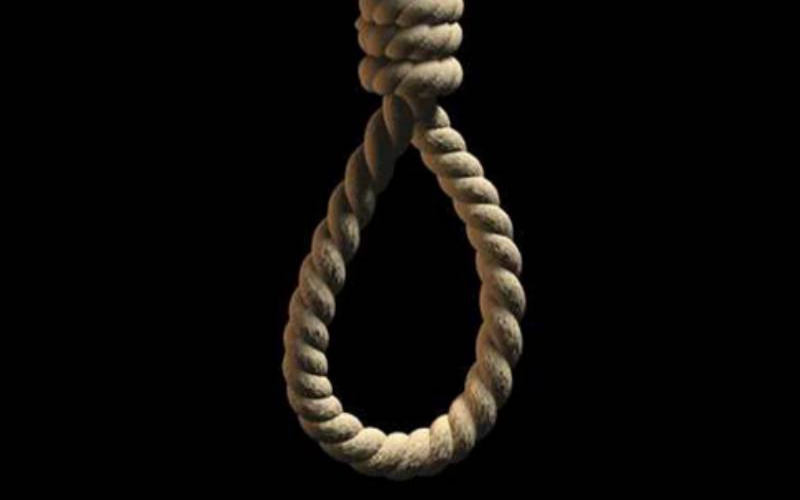 Teenager kills her four-month-old baby then commits suicide 