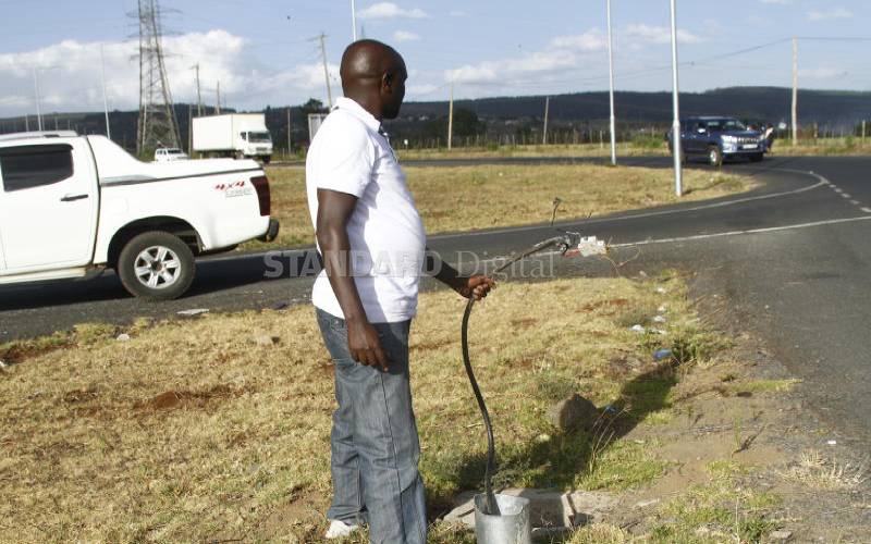 Vandals destroy Sh4m cables