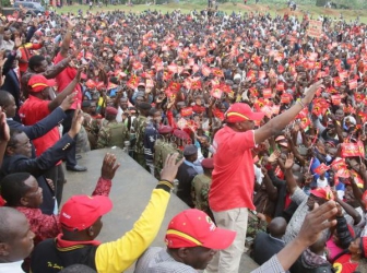 Uhuru wants court to stop Raila from disrupting poll