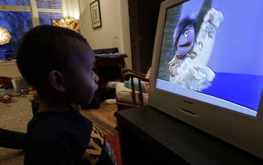 Why too much TV, computer can weaken your child