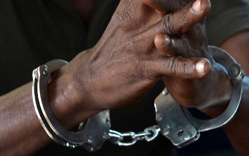 18 suspects arrested for torching police post