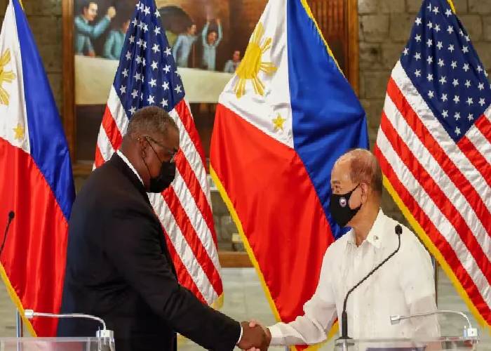 China fumes over fresh US-Philippines military pact