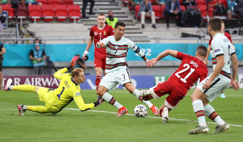 Record-breaking Ronaldo strikes late as Portugal sink Hungary : The standard Sports