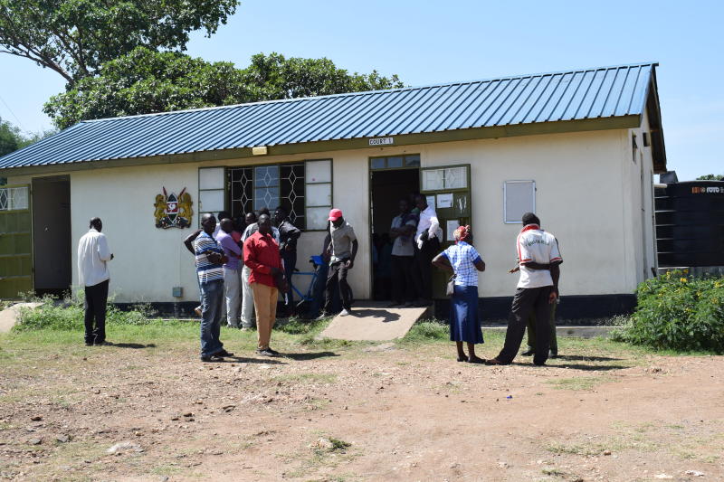 ‘Fake’ KDF officers detained to allow investigations