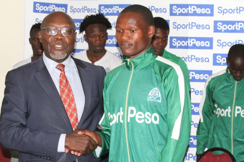 Gor Mahia players donate foodstuff to Rehabilitation Centre