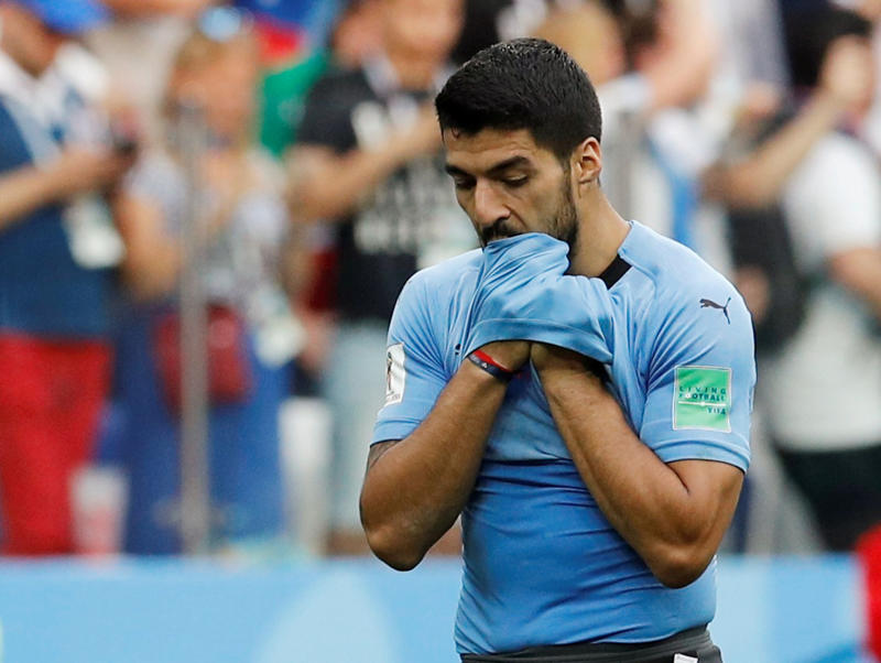 Italian FA end investigation into Suarez fast-track language test