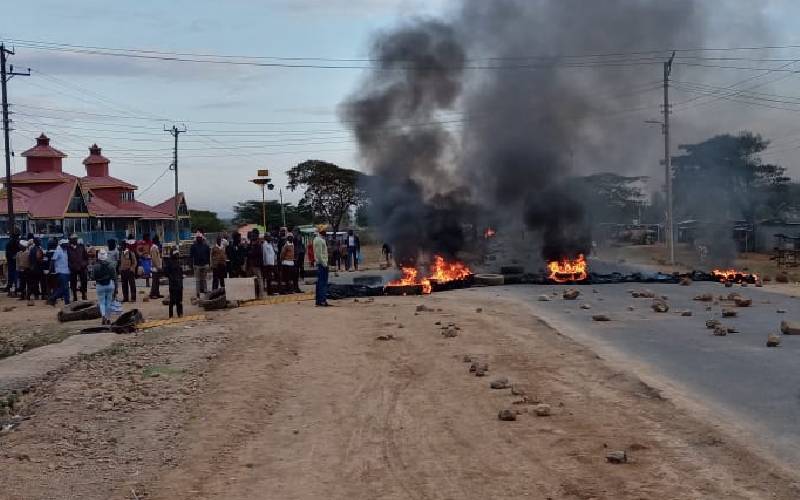 Kambi ya Moto residents barricade road in protest over increased crime