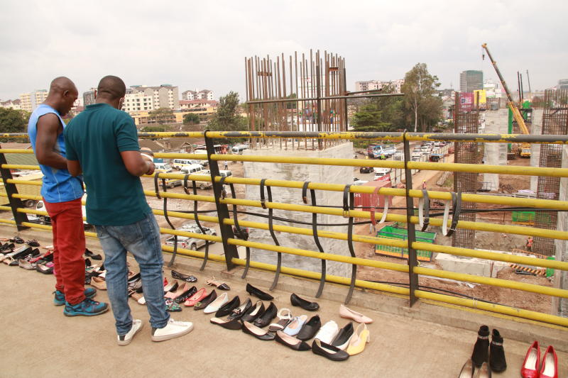 Kenyans, roads are not markets; go sell your merchandise elsewhere