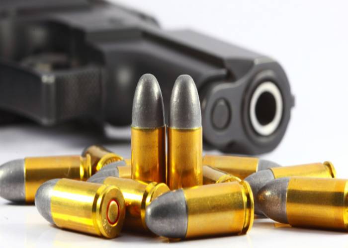 Police shoot dead two suspected robbers in Ruaka, recover gun and bullets