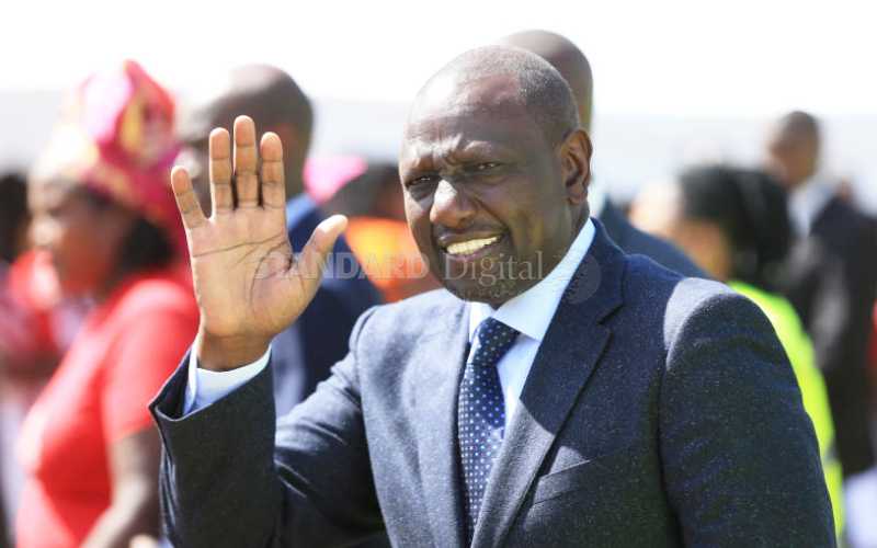 Ruto heaps praises on 'hero, mentor and father'