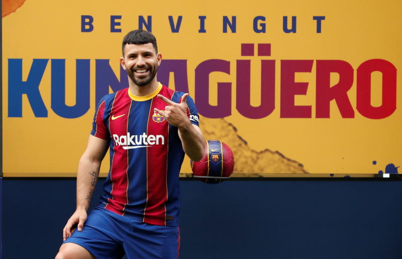 Sergio Aguero dismisses Chelsea link